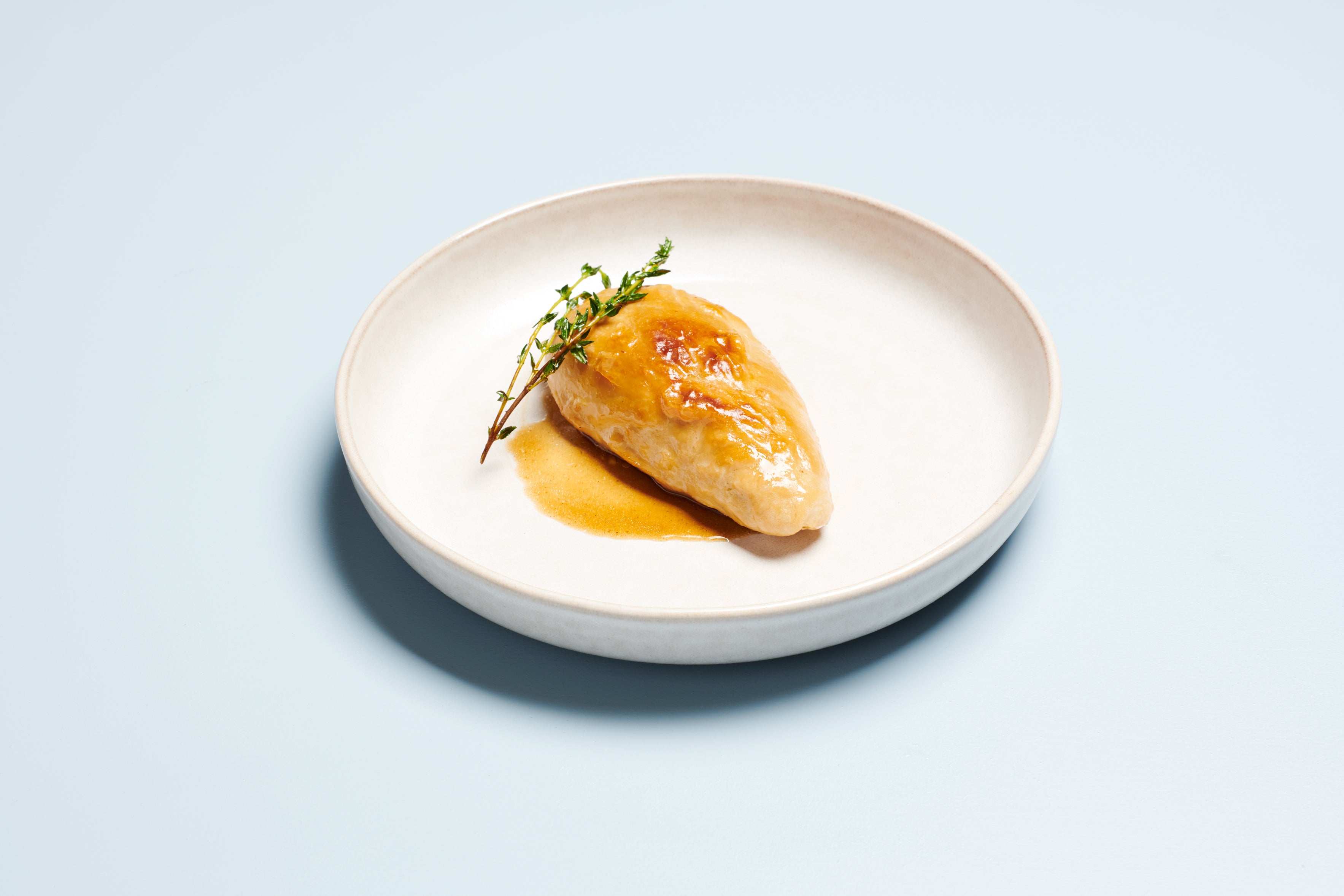 Planted develops the first plant-based chicken breast in one piece completely without additives